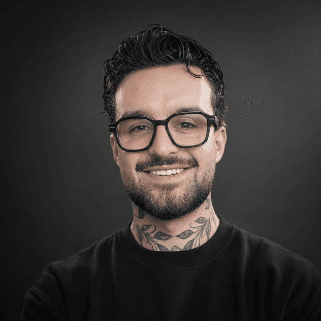 Yannick, votre coiffeur-barbier